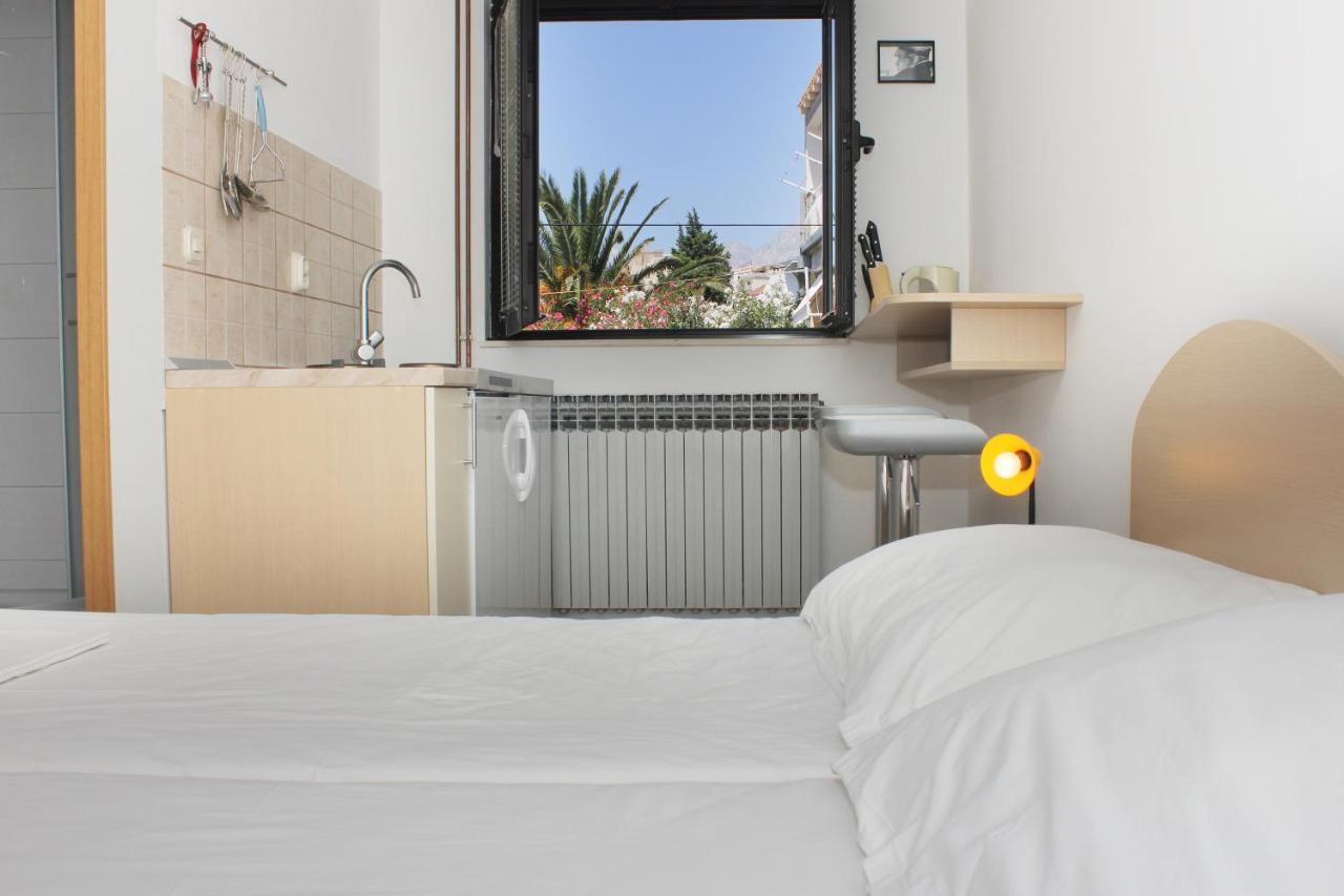 Obradovic Rooms & Apartments Макарска Экстерьер фото